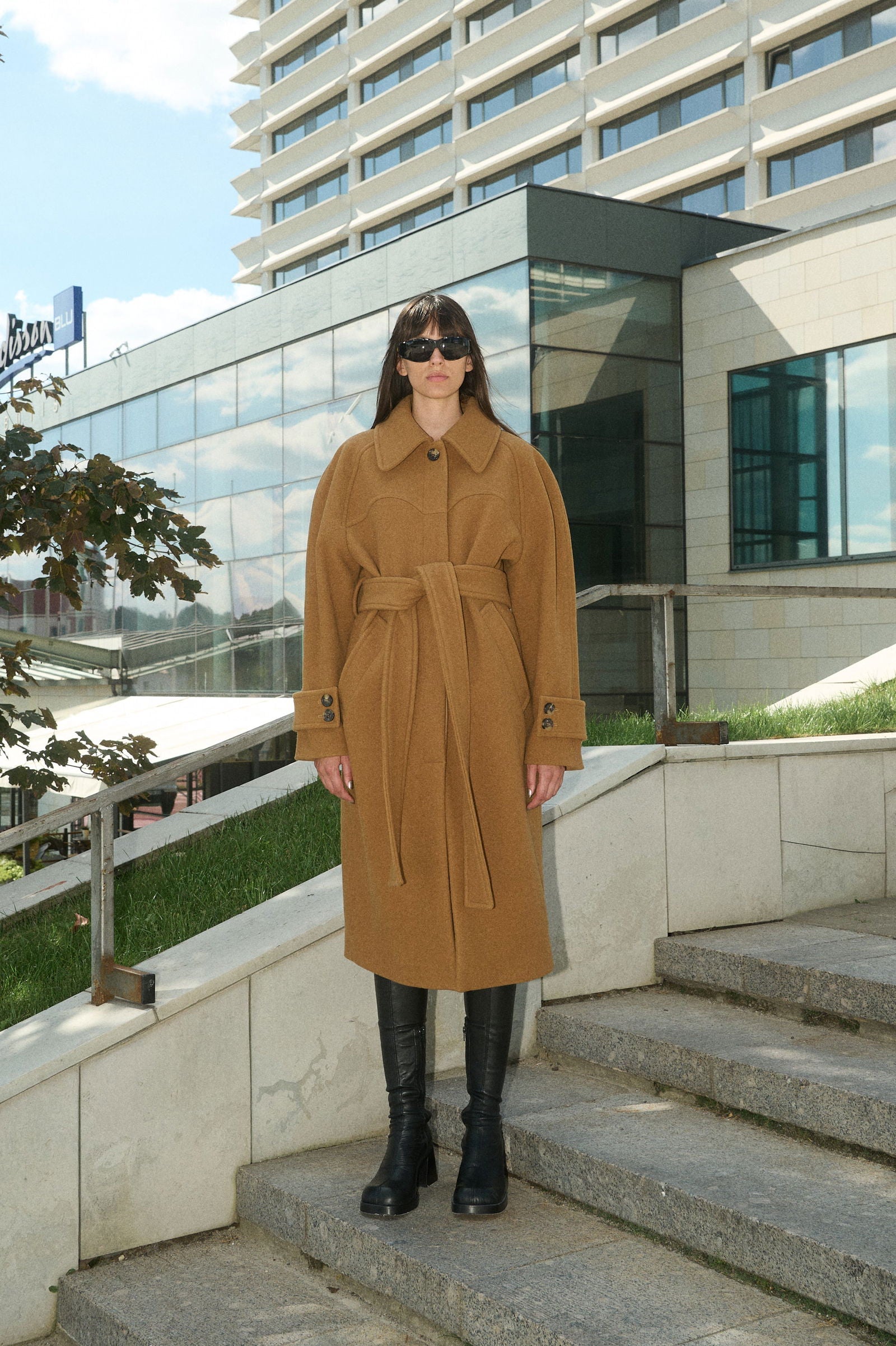 HENRI SHORT WOOL COAT WITH RAGLAN SLEEVES - D.EFECT