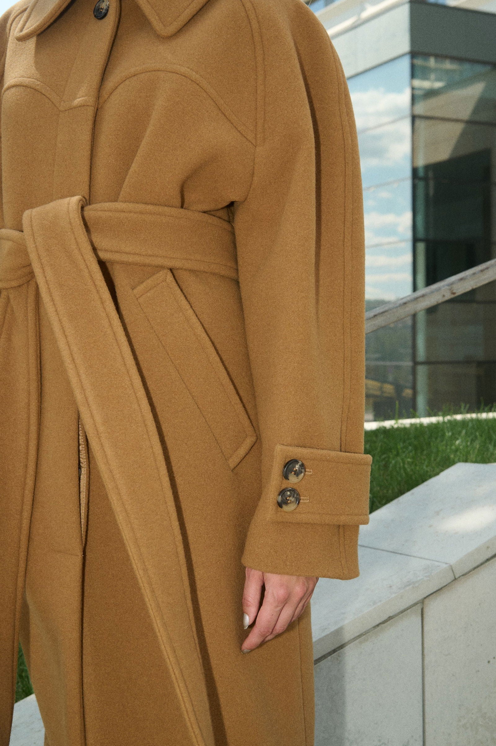 HENRI SHORT WOOL COAT WITH RAGLAN SLEEVES - D.EFECT